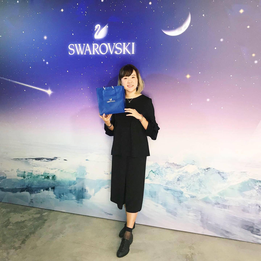 Swarovski - VIP Tarot Reading & Press - Holy Bubbles