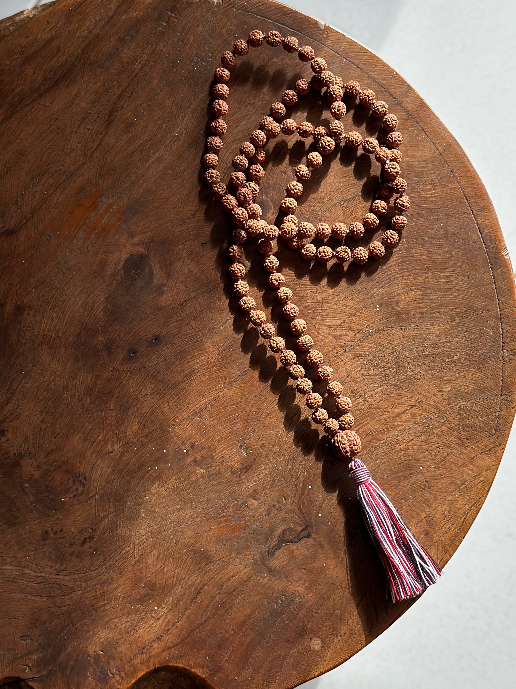 5-Face Rudraksha Mala 108 beads(Tridatu) 五面金剛菩提念珠(三色)