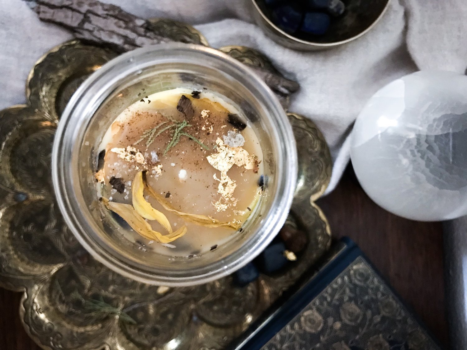 [Preorder] Jupiter Intention Beeswax Candle - Holy Bubbles